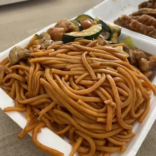 Lo House Chow Mein Mushroom chicken