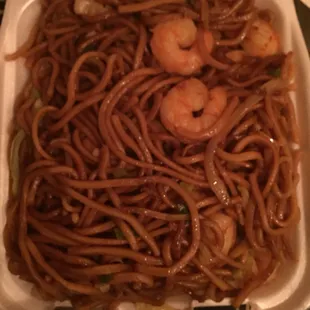 Shrimp chow mein