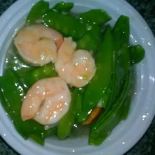 Small size shrimp with snow peas. Comes with 5 good sized shrimp. White rice on the side. Got as a carry out. Delicious