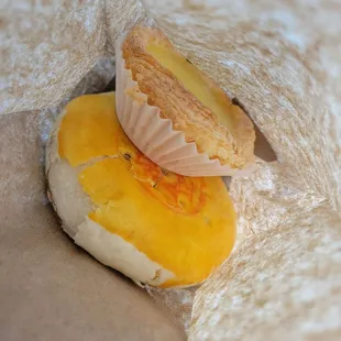 Wife cake and egg tart