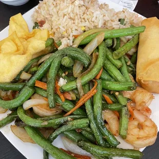 Shrimp and green beans lunch special