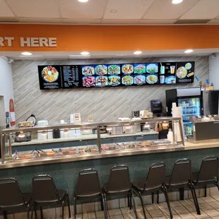 the inside of a fast food restaurant