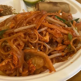 lunch portion pad thai