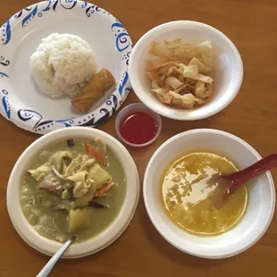 Yellow curry lunch special.