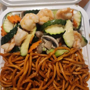 food, ramen and noodles