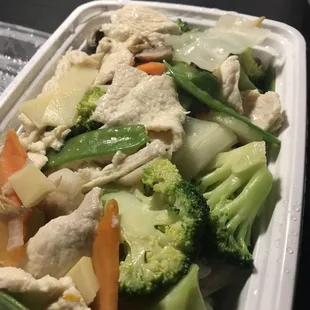 Steamed chicken  and mixed vegetables