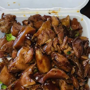 S16. Bourbon Chicken. This new owner&apos;s food has amazing taste and depth of flavor.