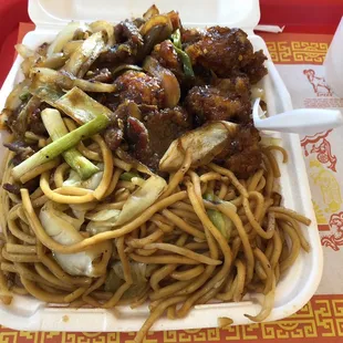 Combo Special (spicy chicken, mongolian beef with vegetables noodles, diet coke &amp; fortune cookie)