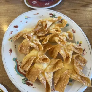 Crab puffs! Hey these are excellent guys time to stop by and see the legacy Chinese restaurant here in camas they survived Covid !