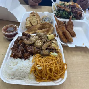 Orange chicken , mushroom chicken