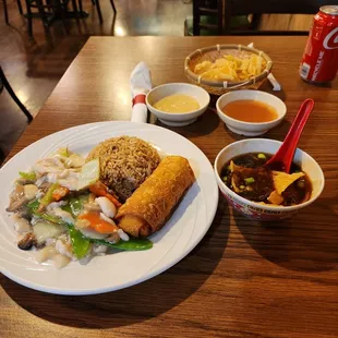 Moo goo gi pan lunch with hot and sour soup