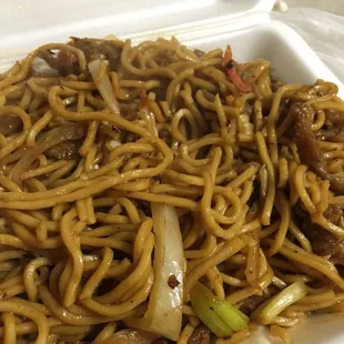The beef lo mein here is FIYAAAAAAA, 100% recommend and I ask them to make it spicy.