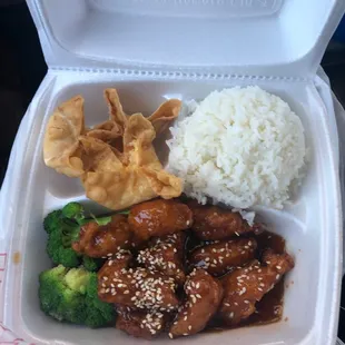 Sesame Chicken Lunch Special