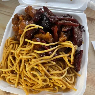 Chow mein BBQ Pork
