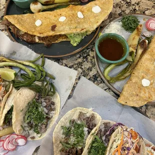 Quessabirría y tacos