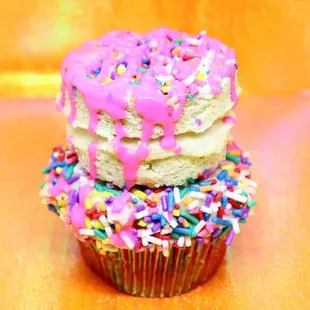 Sprinkle cupcake!