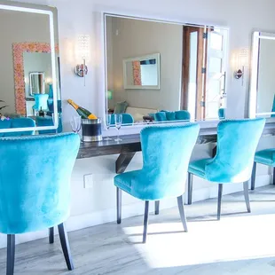 Bridal Suite with lighted mirrors