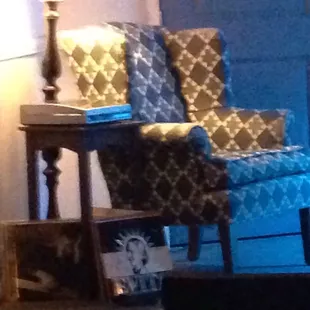 The man in the chair... The lead... Was absolutely flawless... Incredible voice, incredible acting, and all-around great production.