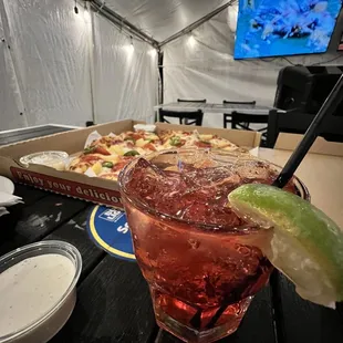 Pineapple/jalapeño/pepperoni pizza