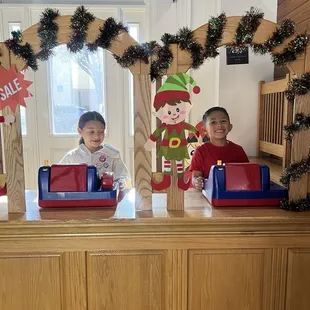 Pretend play at the bank