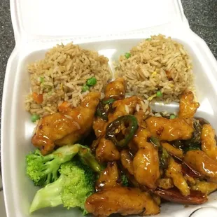 General T&apos;so Chicken