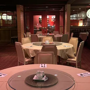  dining room with round tables and chairs