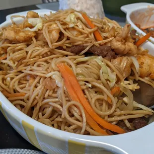 House lo Mein