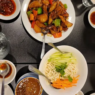 Homestyle zha jiang mian