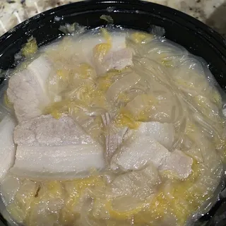B4. Seafood Dumplings (Shrimp, Pork and Chinese Leek)