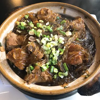 C5. Stewed Pork Ribs and Potato Noodles in Casserole