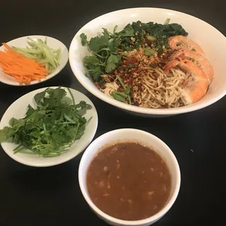 D3. Chili Oil Splash Shrimp Noodles