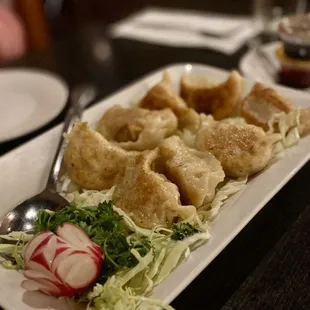 Pot Stickers (8pc)