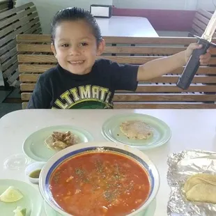 Menudo, taco de tripas, mulita, happy boy