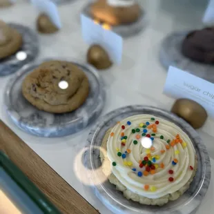 Sugar cookie and OG cookie