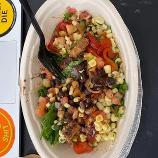 2 pieces of lettuce in a salad ‍