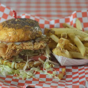 Chip's Old Fashioned Hamburgers - Fried Chicken Sandwich