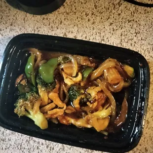 Supposed to be Szechwan chicken and pepper steak....