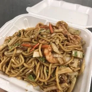 Combo lo-mein