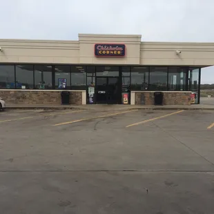 the outside of a restaurant