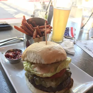 Green Chile Cheeseburger