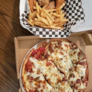 CHICKEN WING BASKET and 12&quot; 4 toppings pizza