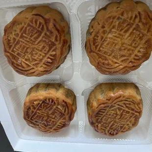 Five kernel mooncake!!!