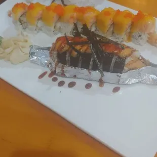Front: Imperial Roll, Rear: Golden Shrimp Roll