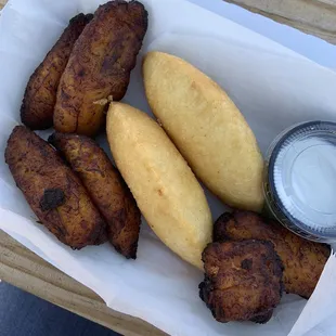 Beef empanadas and platanos maduro