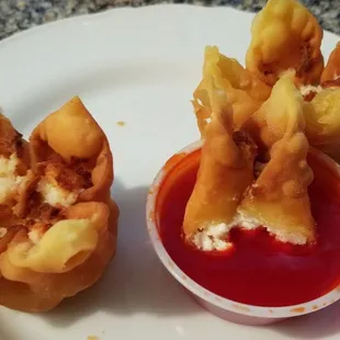Cream cheese rangoon (good)