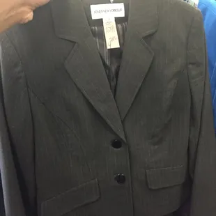 Jones New York 2 piece suit $12.99