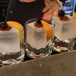 drink, oysters and mussels