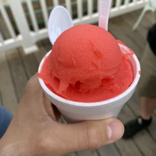 Medium water ice