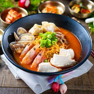 Ramen (Beef, Seafood, Dumpling, Tofu and Kimchi)