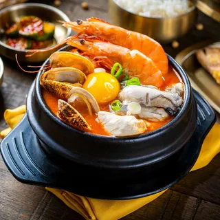Seafood Soft Tofu / 해물 순두부